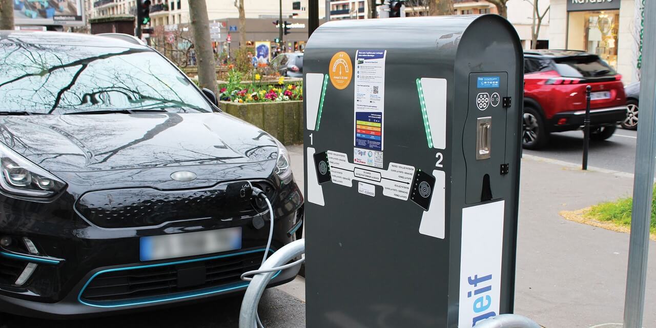 d&eacute;couvrez tout ce qu'il faut savoir sur les bornes de recharge, y compris vos droits en tant qu'utilisateur et les aides financi&egrave;res disponibles pour l'installation et l'utilisation de ces dispositifs &eacute;cologiques. optimisez votre transition &eacute;nerg&eacute;tique en profitant des subventions et des informations essentielles.