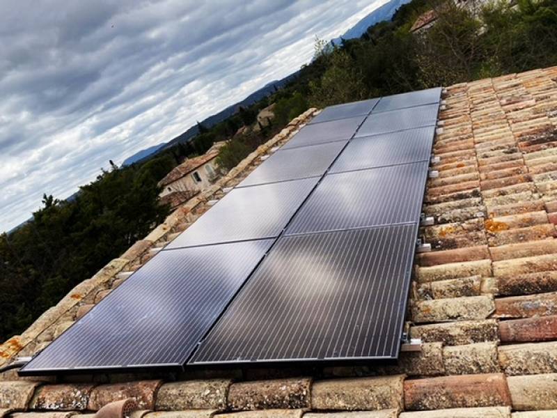 obtenez votre devis personnalis&eacute; pour l'installation de panneaux solaires par un installateur rge certifi&eacute;. profitez des conseils d'experts pour maximiser vos &eacute;conomies d'&eacute;nergie et b&eacute;n&eacute;ficier d'aides financi&egrave;res. faites le choix durable et &eacute;cologique pour votre habitation!