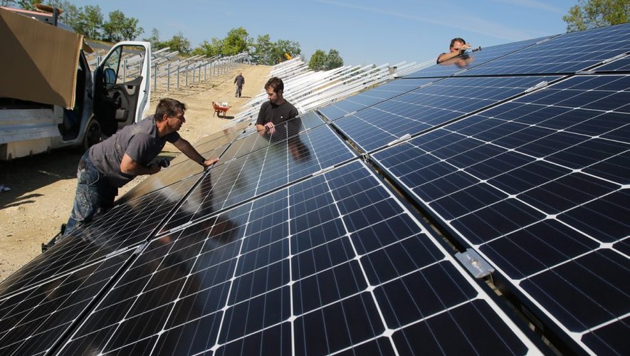 d&eacute;couvrez le projet solaire de 250 mw dans le wisconsin, une initiative innovante visant &agrave; promouvoir les &eacute;nergies renouvelables et &agrave; r&eacute;duire l'empreinte carbone. ce projet r&eacute;volutionnaire contribuera &agrave; la durabilit&eacute; &eacute;nerg&eacute;tique de la r&eacute;gion tout en cr&eacute;ant des emplois locaux et en soutenant l'&eacute;conomie verte.